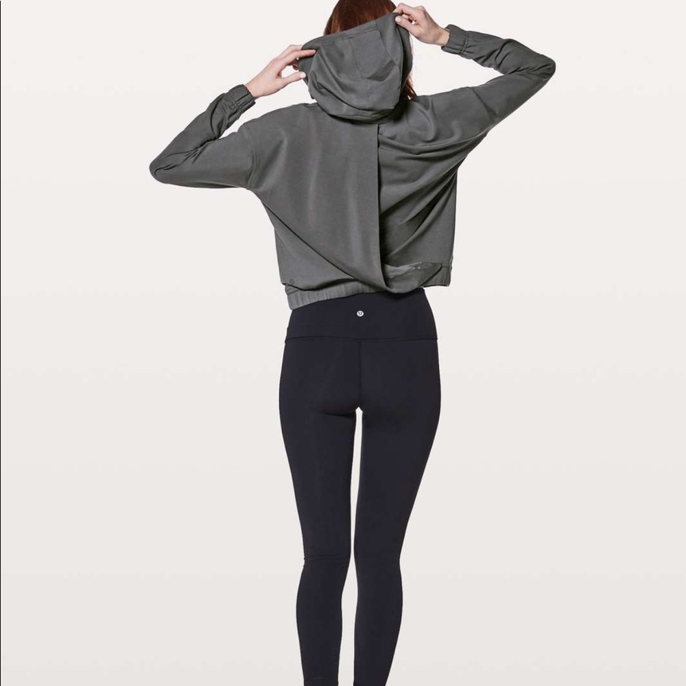 Lululemon Softstreme twisted & tucked hoodie top shirt sweatshirt so comfy sz 8